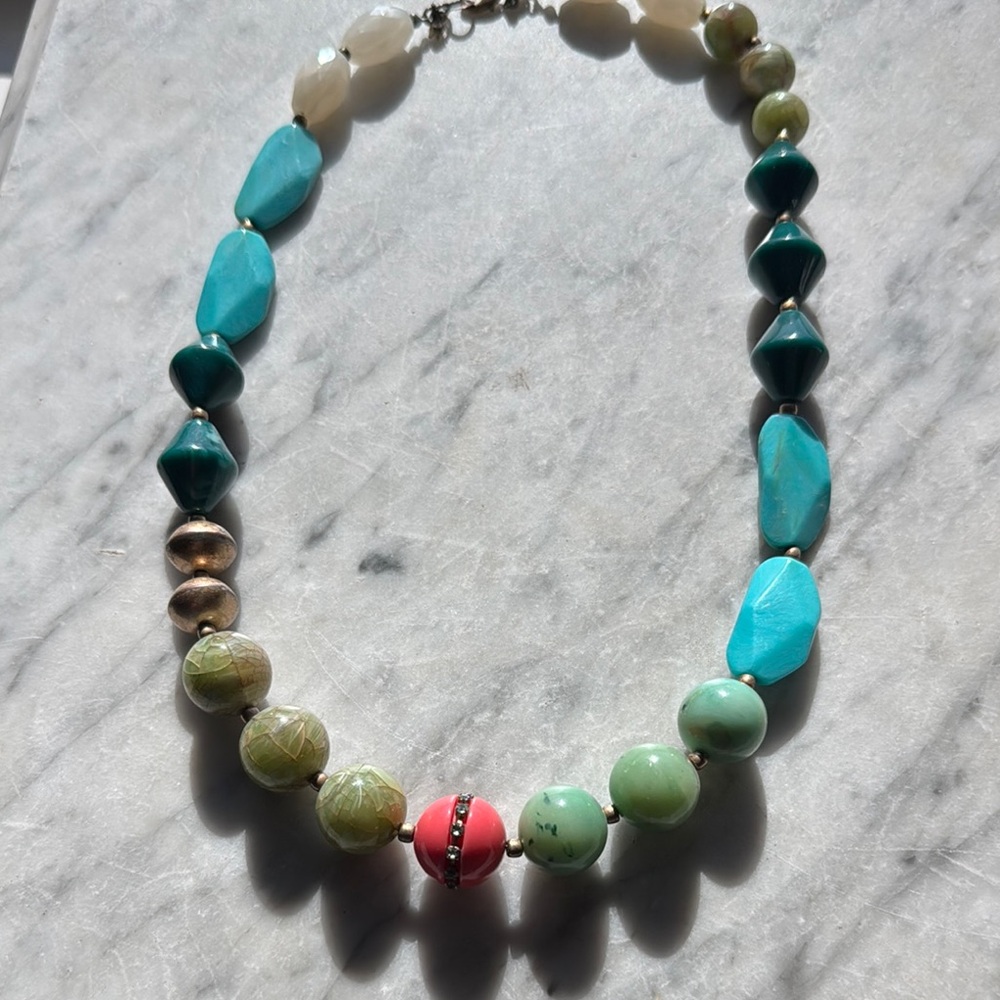 Elegant Multicolor Beaded Necklace